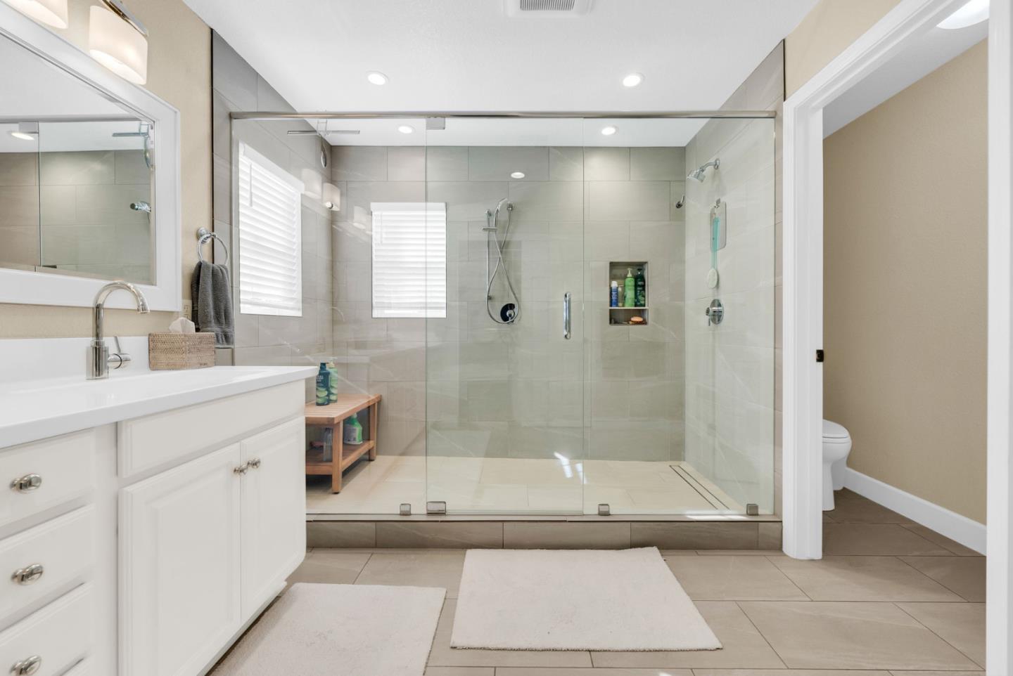 Detail Gallery Image 21 of 39 For 303 Mullinix Way, San Jose,  CA 95136 - 3 Beds | 2/1 Baths