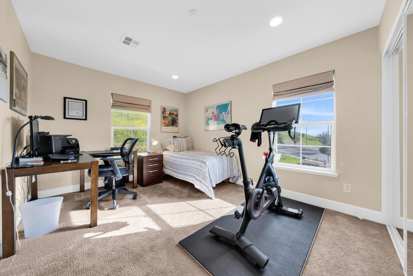 Detail Gallery Image 26 of 39 For 303 Mullinix Way, San Jose,  CA 95136 - 3 Beds | 2/1 Baths