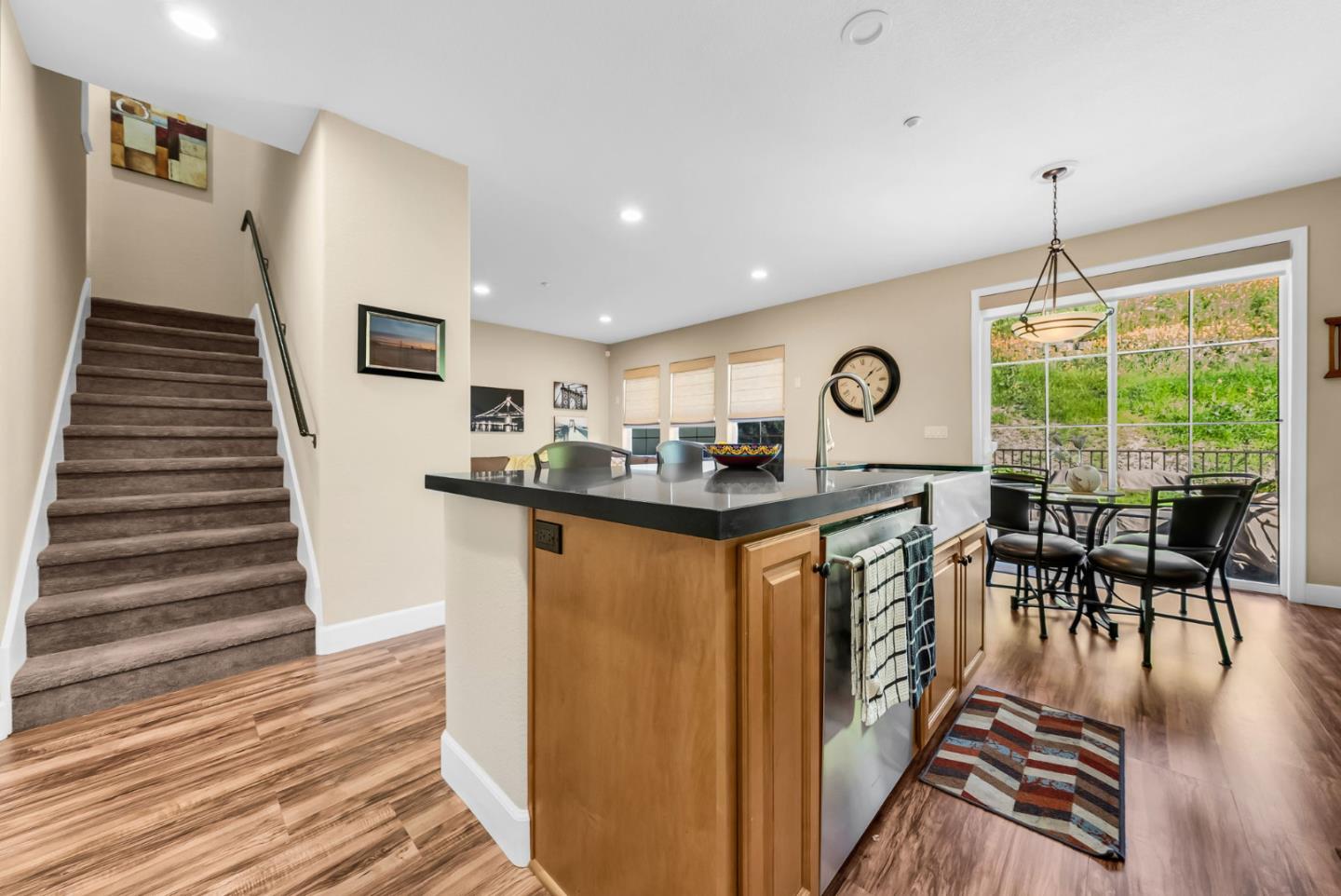 Detail Gallery Image 6 of 39 For 303 Mullinix Way, San Jose,  CA 95136 - 3 Beds | 2/1 Baths