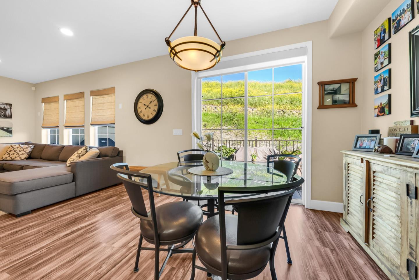 Detail Gallery Image 8 of 39 For 303 Mullinix Way, San Jose,  CA 95136 - 3 Beds | 2/1 Baths