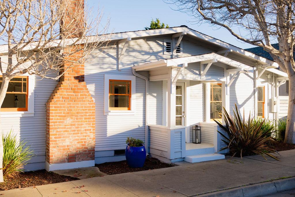 Detail Gallery Image 5 of 37 For 791 Spruce Ave, Pacific Grove,  CA 93950 - 4 Beds | 2 Baths