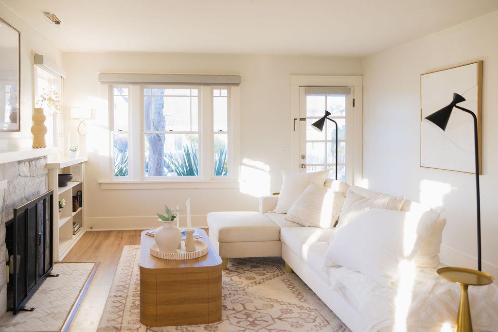 Detail Gallery Image 7 of 37 For 791 Spruce Ave, Pacific Grove,  CA 93950 - 4 Beds | 2 Baths