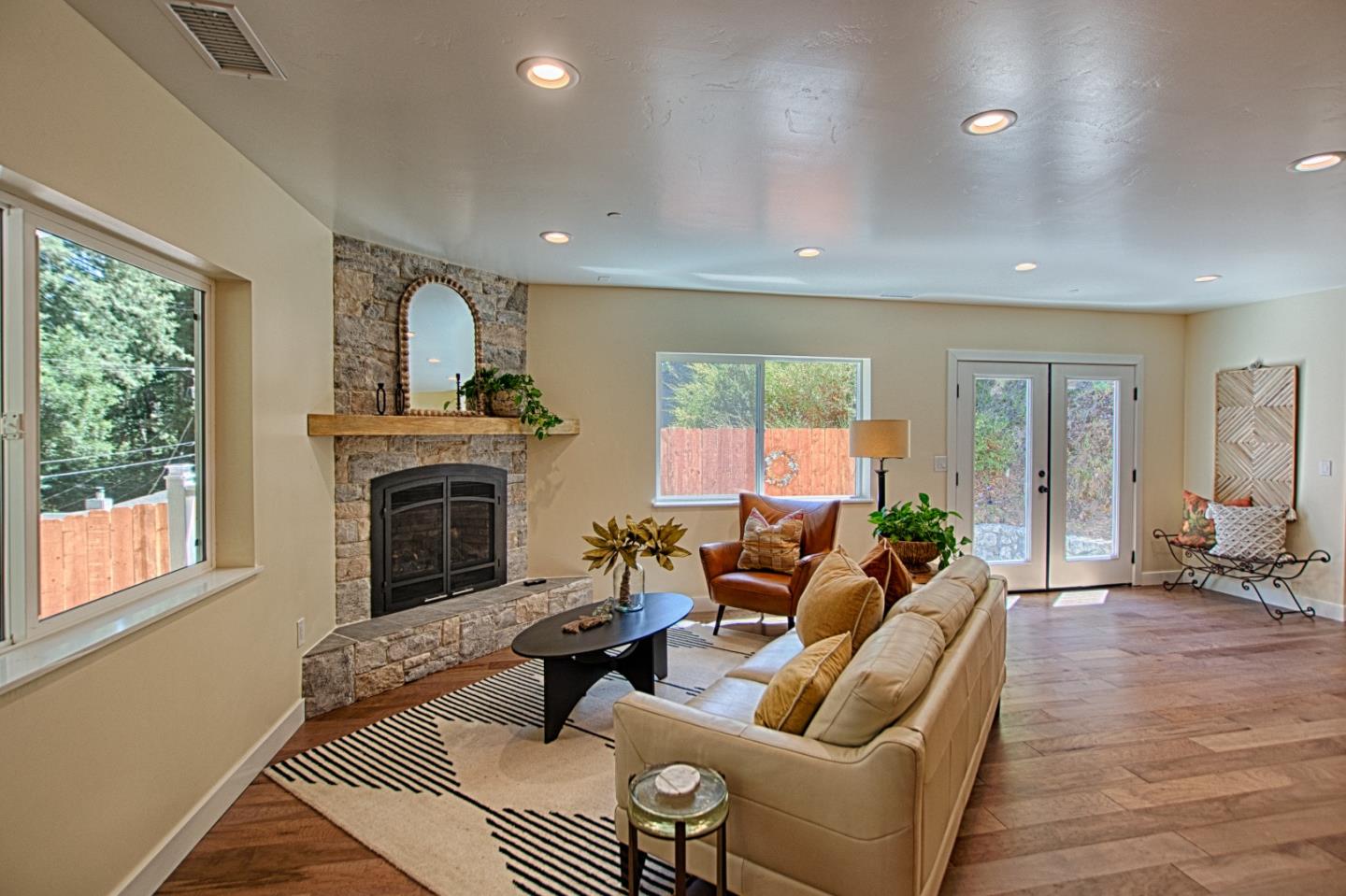 Detail Gallery Image 14 of 32 For 341 Lake Dr, Boulder Creek,  CA 95006 - 4 Beds | 4 Baths