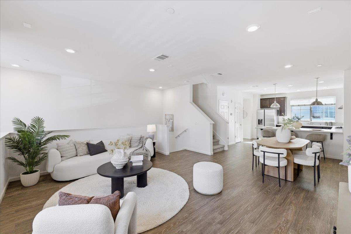 Detail Gallery Image 11 of 46 For 3058 San Jose Vineyard Ct #4,  San Jose,  CA 95136 - 4 Beds | 3/1 Baths