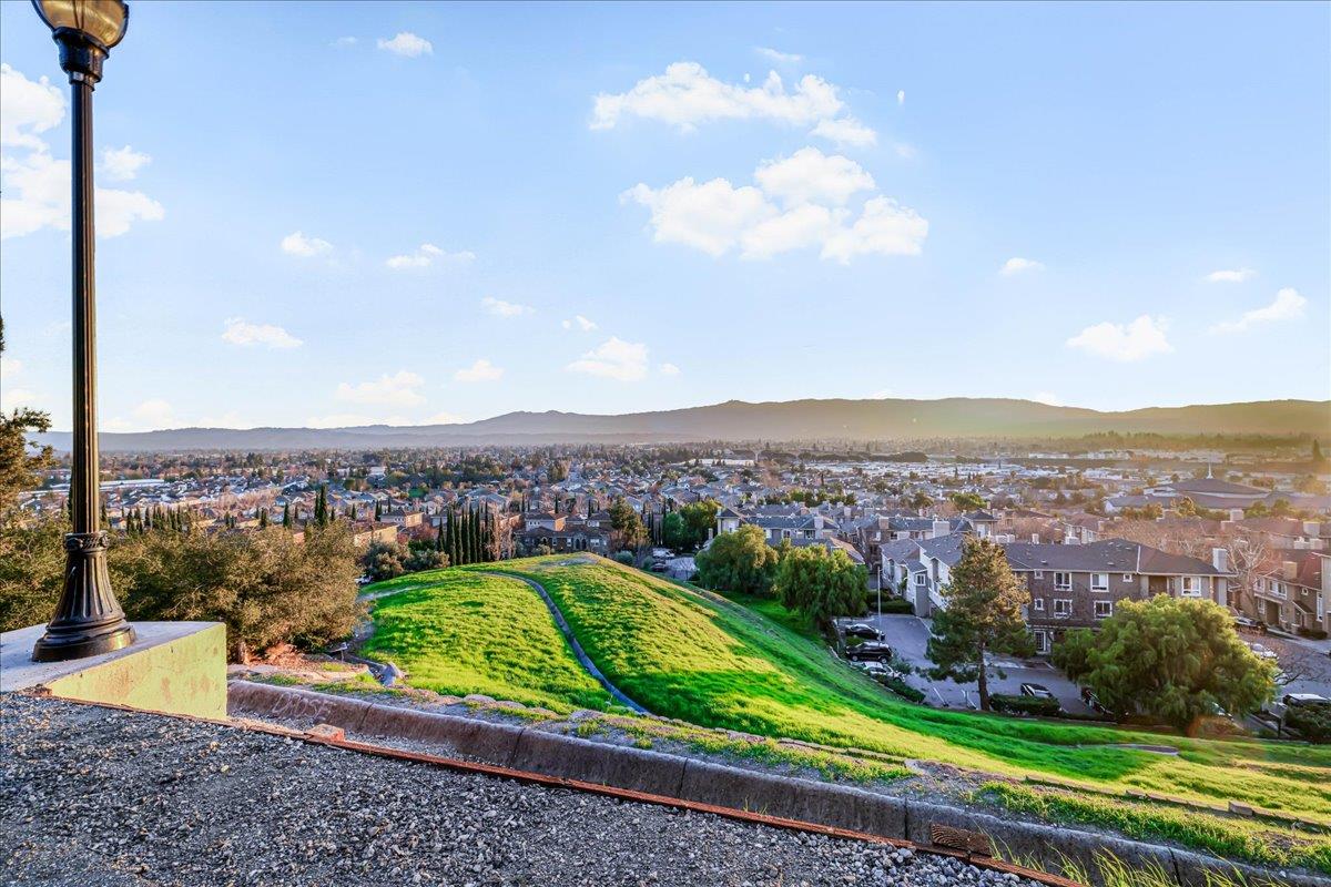Detail Gallery Image 42 of 46 For 3058 San Jose Vineyard Ct #4,  San Jose,  CA 95136 - 4 Beds | 3/1 Baths
