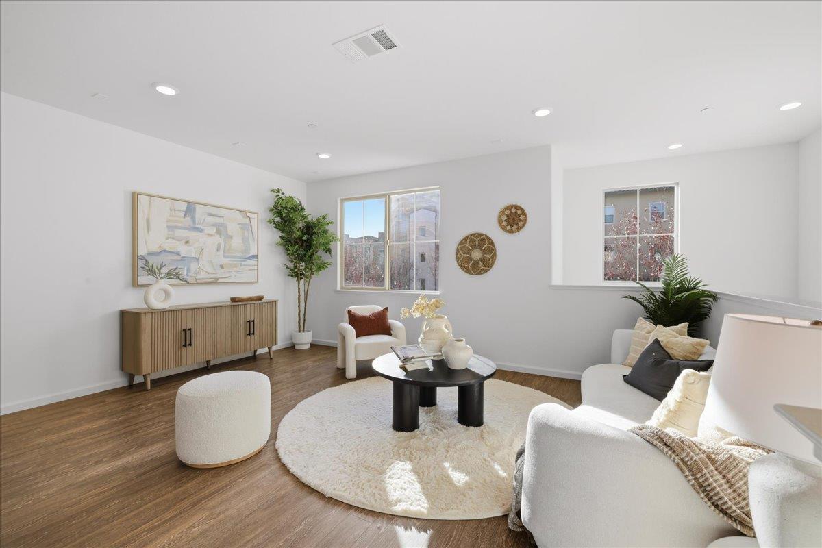 Detail Gallery Image 7 of 46 For 3058 San Jose Vineyard Ct #4,  San Jose,  CA 95136 - 4 Beds | 3/1 Baths