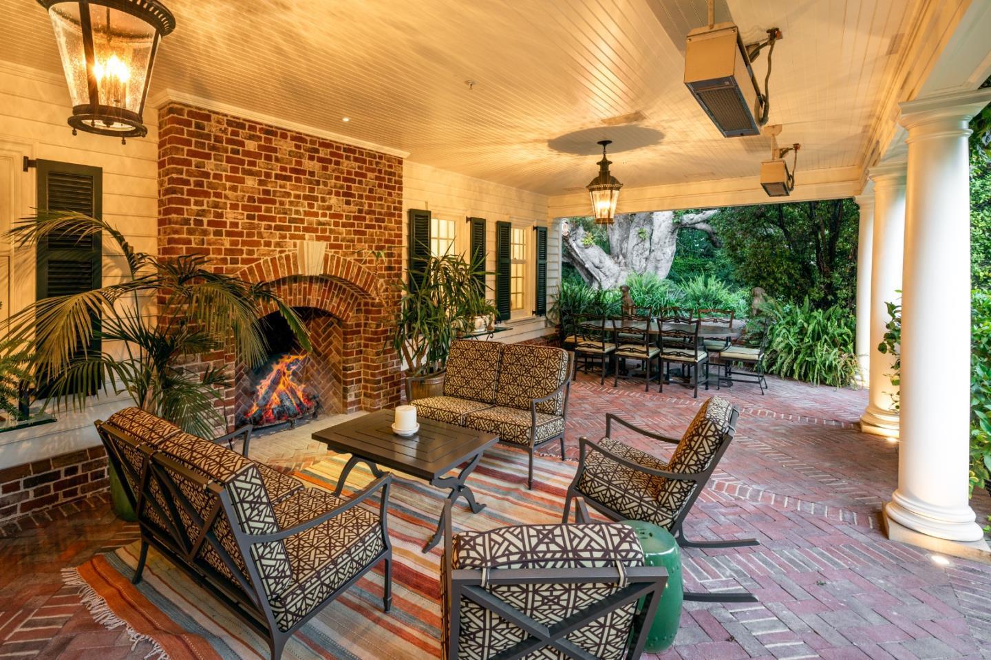 Detail Gallery Image 17 of 23 For 77 Flood Cir, Atherton,  CA 94027 - 5 Beds | 5/4 Baths