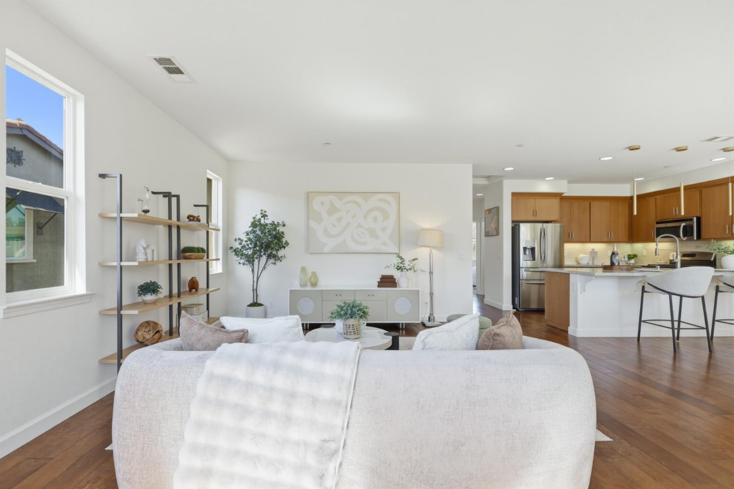 Photo #8: ML82034311 Listing: Photo #8