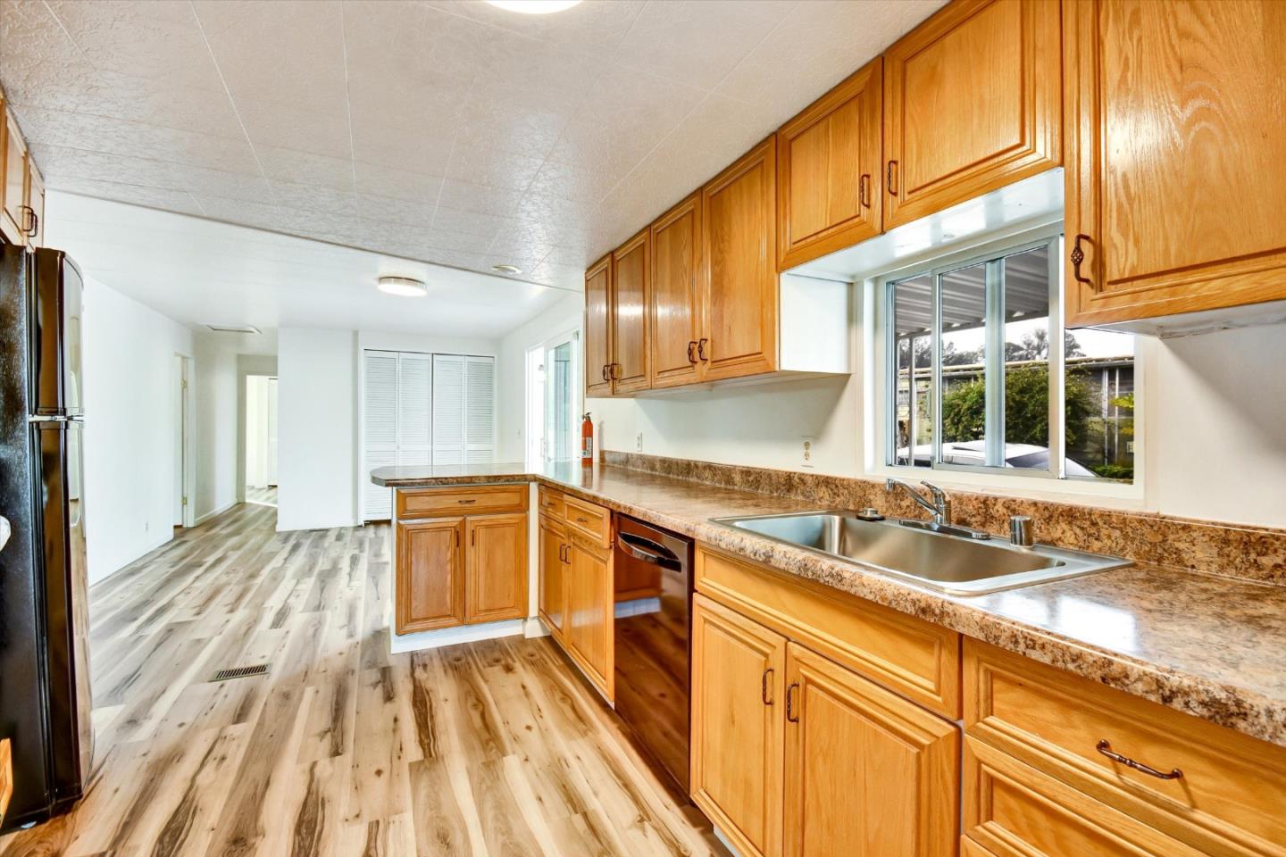 Detail Gallery Image 10 of 46 For 17 Pepperwood Way #17,  Soquel,  CA 95073 - 2 Beds | 2 Baths