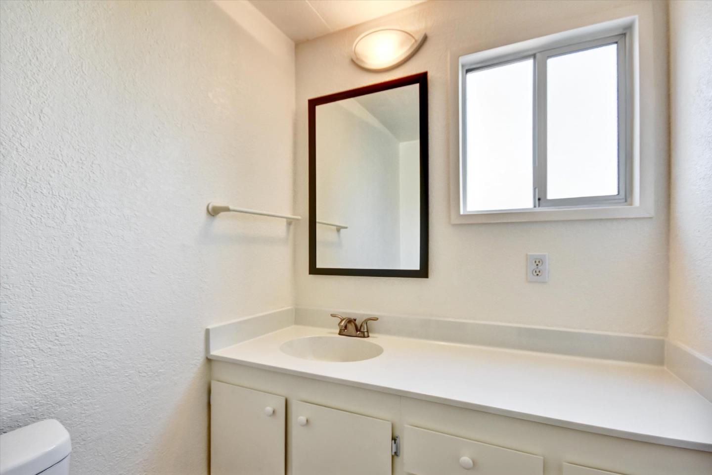 Detail Gallery Image 23 of 46 For 17 Pepperwood Way #17,  Soquel,  CA 95073 - 2 Beds | 2 Baths