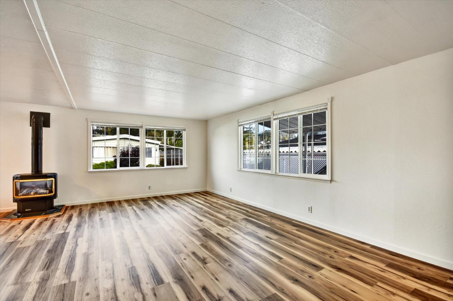 Detail Gallery Image 6 of 46 For 17 Pepperwood Way #17,  Soquel,  CA 95073 - 2 Beds | 2 Baths