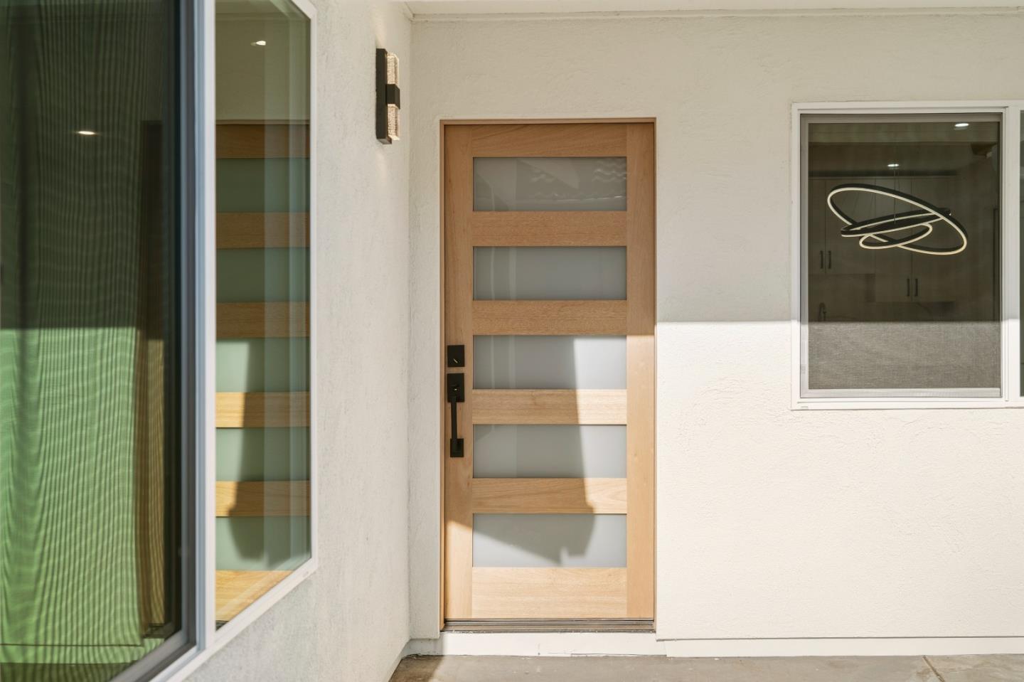 Detail Gallery Image 5 of 26 For 2056 Nottoway Ave, San Jose,  CA 95116 - 3 Beds | 2 Baths