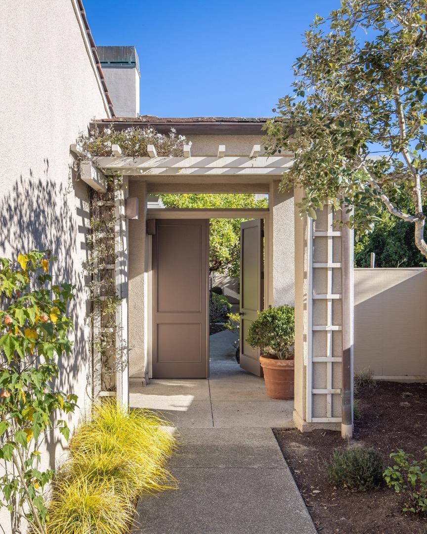 Detail Gallery Image 5 of 26 For 56 Spanish Bay Cir, Pebble Beach,  CA 93953 - 3 Beds | 3/1 Baths