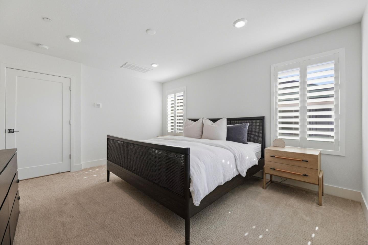 Detail Gallery Image 22 of 39 For 9263 Vista Cove Way, Newark,  CA 94560 - 3 Beds | 3 Baths