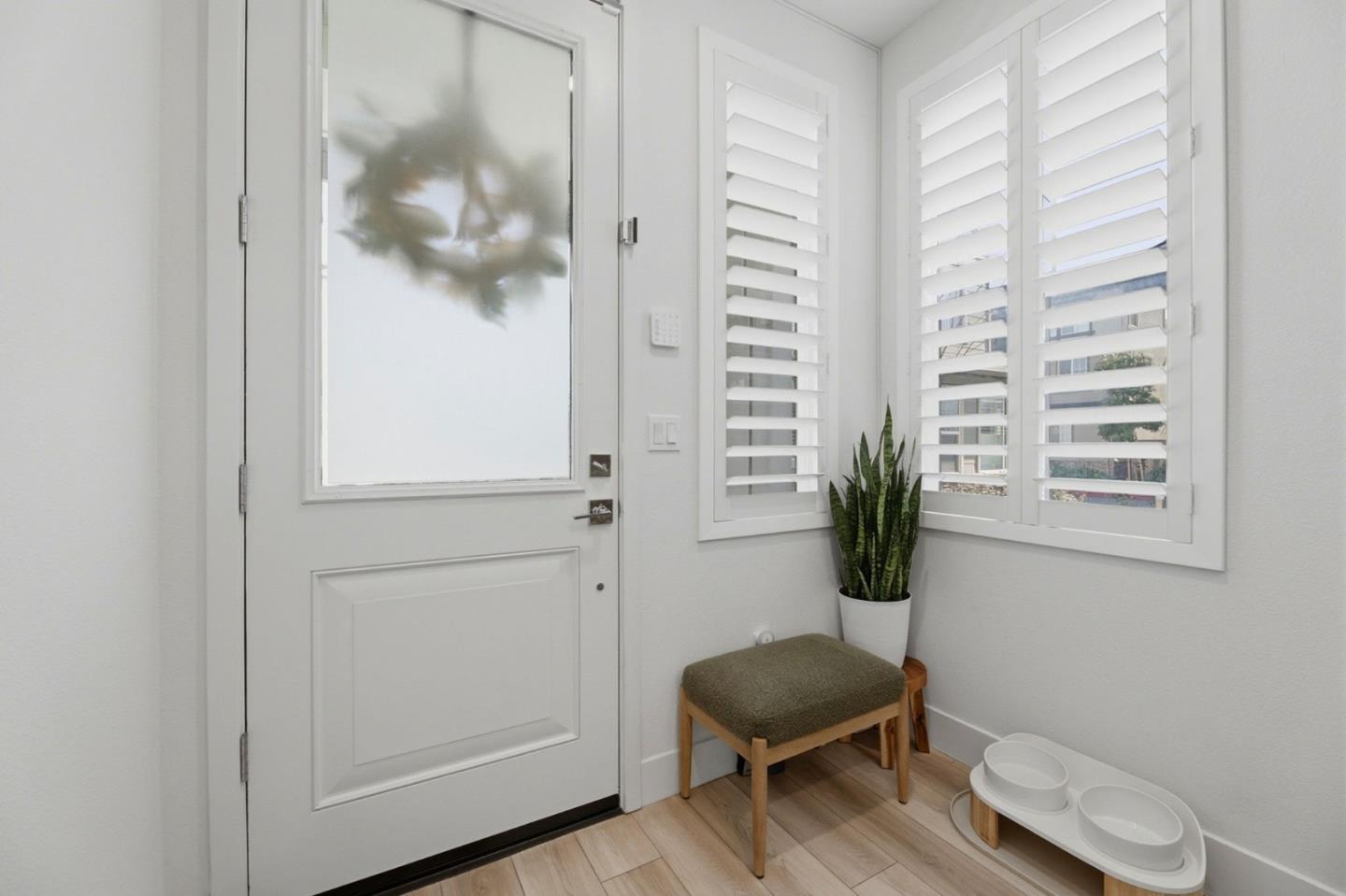 Detail Gallery Image 7 of 39 For 9263 Vista Cove Way, Newark,  CA 94560 - 3 Beds | 3 Baths