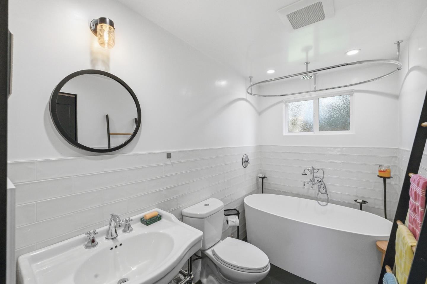 Detail Gallery Image 25 of 43 For 3141 Hacienda Dr, Pebble Beach,  CA 93953 - 4 Beds | 3 Baths