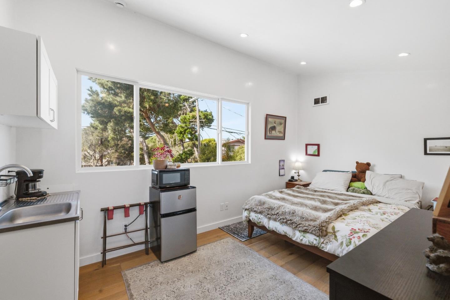 Detail Gallery Image 27 of 43 For 3141 Hacienda Dr, Pebble Beach,  CA 93953 - 4 Beds | 3 Baths