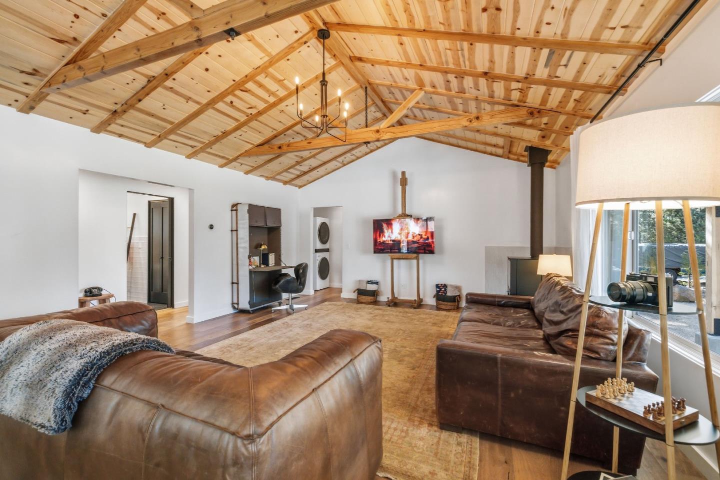 Detail Gallery Image 6 of 43 For 3141 Hacienda Dr, Pebble Beach,  CA 93953 - 4 Beds | 3 Baths