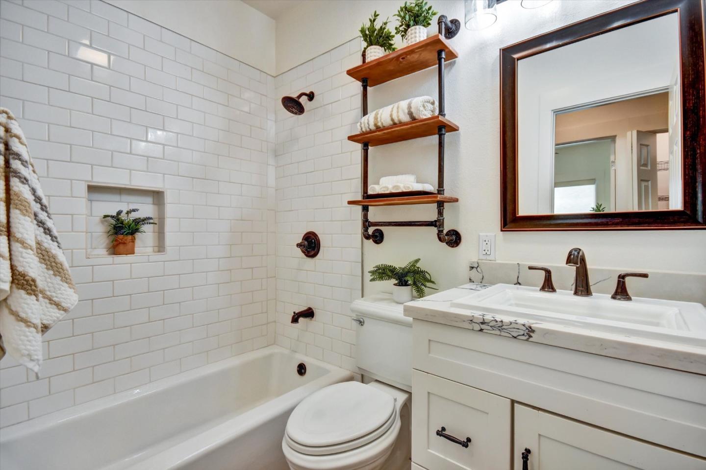 Detail Gallery Image 16 of 37 For 5 Mckillop Ct, Santa Clara,  CA 95050 - 3 Beds | 2 Baths