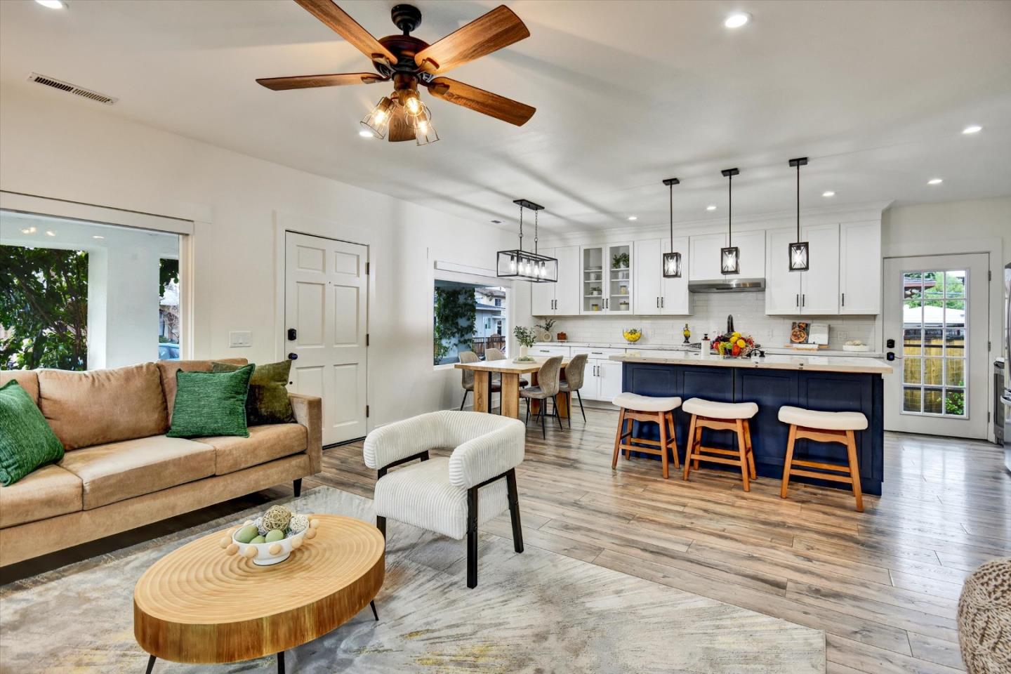 Detail Gallery Image 3 of 37 For 5 Mckillop Ct, Santa Clara,  CA 95050 - 3 Beds | 2 Baths