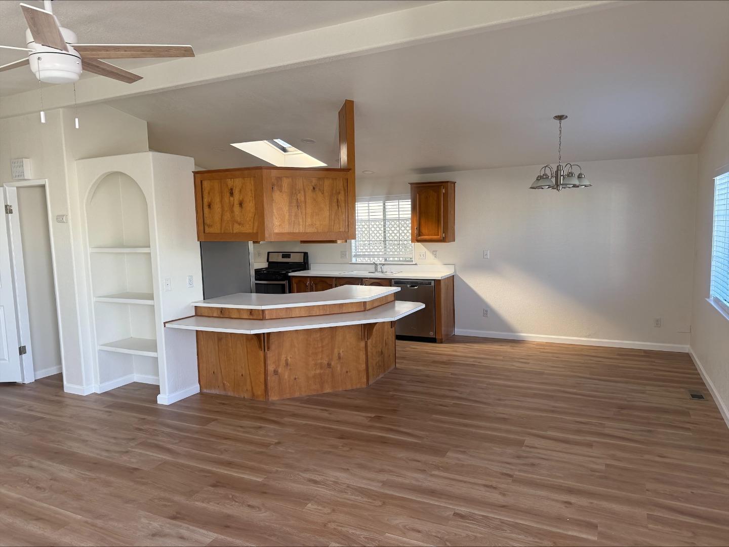 Detail Gallery Image 2 of 18 For 433 Sylvan Ave #84,  Mountain View,  CA 94041 - 2 Beds | 2 Baths