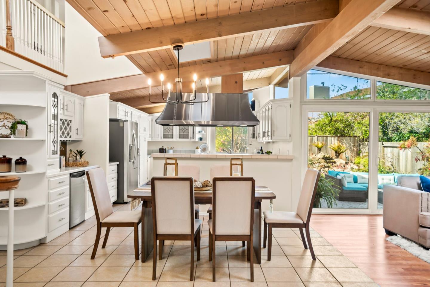 Detail Gallery Image 12 of 56 For 3786 Corina Way, Palo Alto,  CA 94303 - 4 Beds | 3 Baths