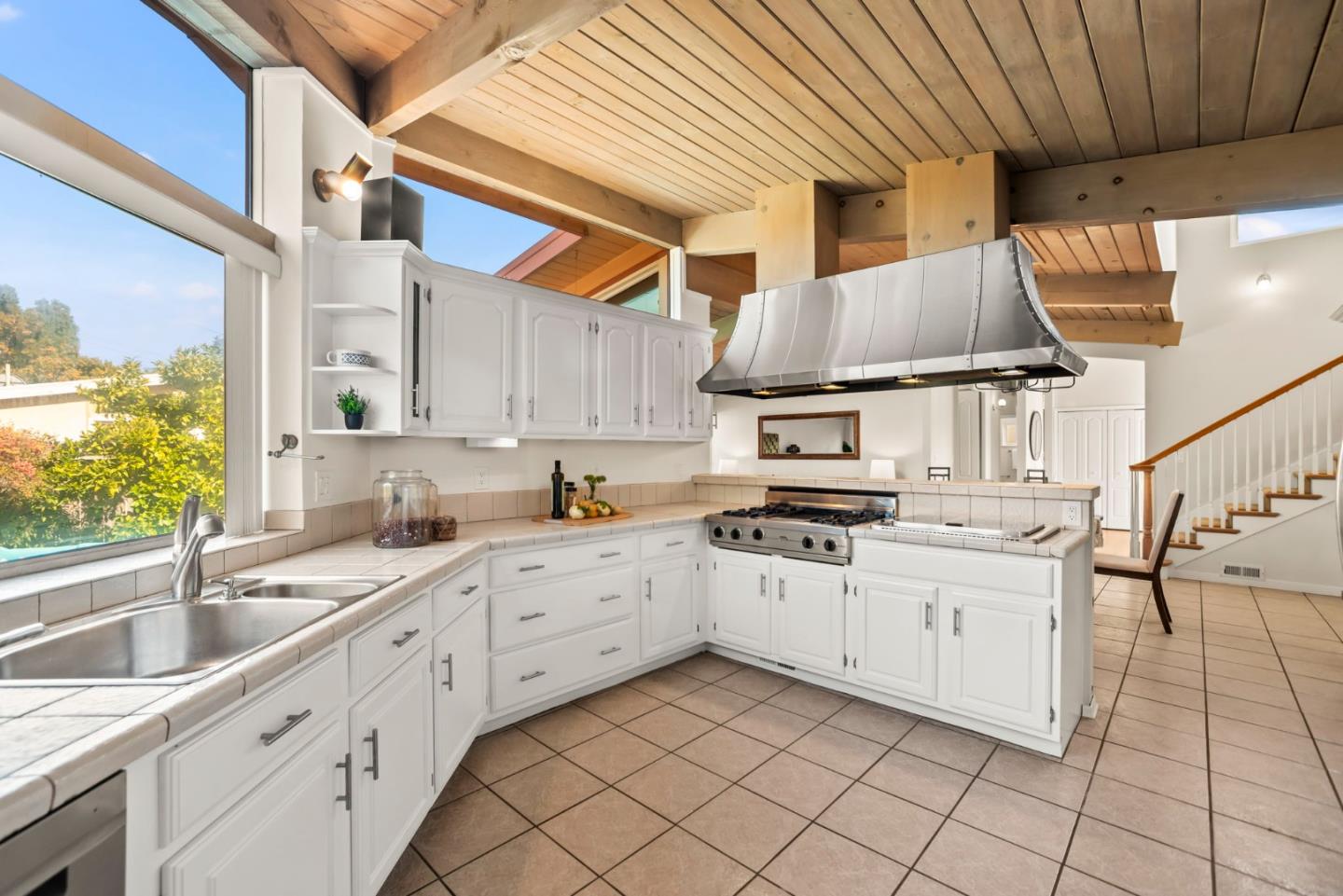 Detail Gallery Image 17 of 56 For 3786 Corina Way, Palo Alto,  CA 94303 - 4 Beds | 3 Baths