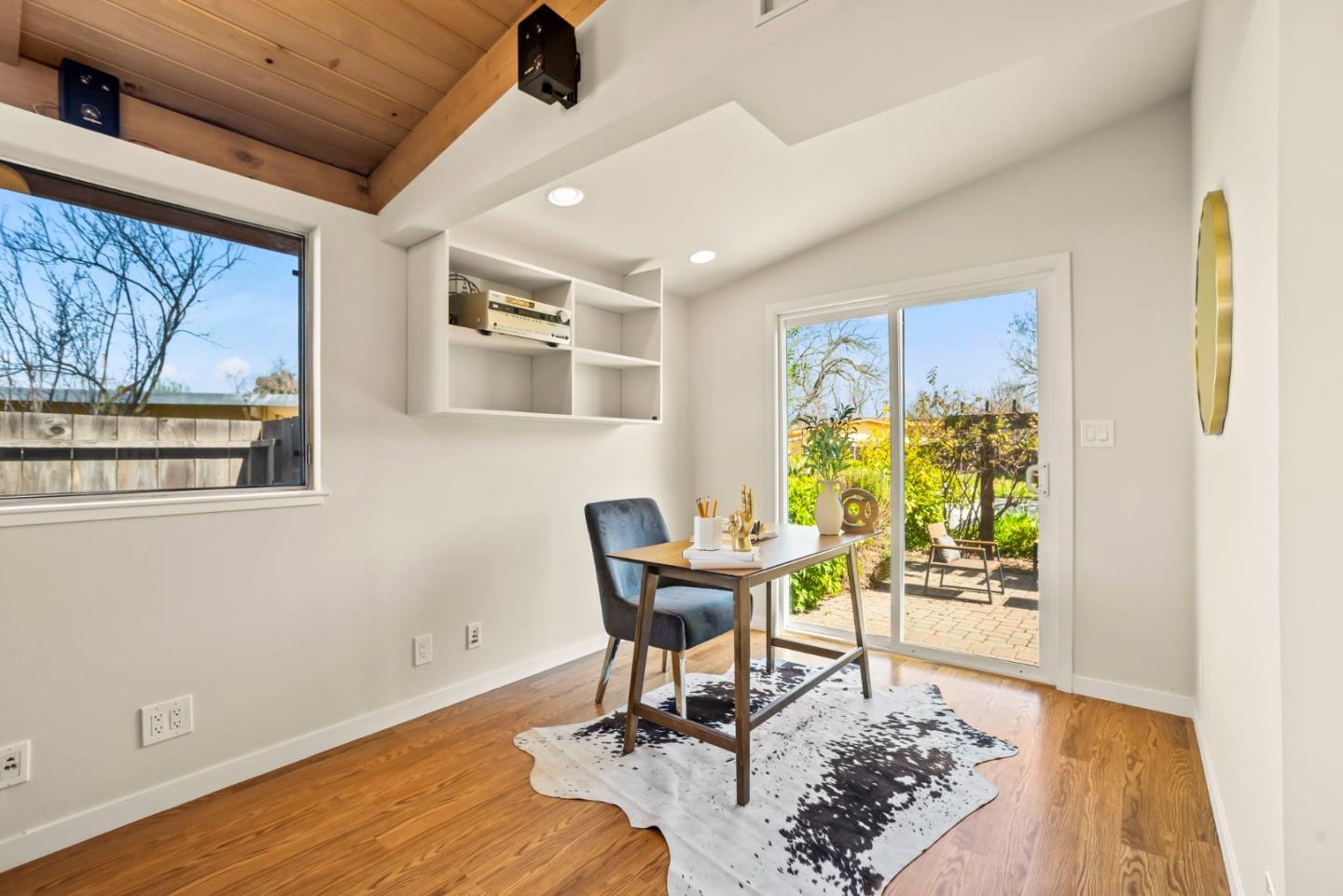 Detail Gallery Image 22 of 56 For 3786 Corina Way, Palo Alto,  CA 94303 - 4 Beds | 3 Baths