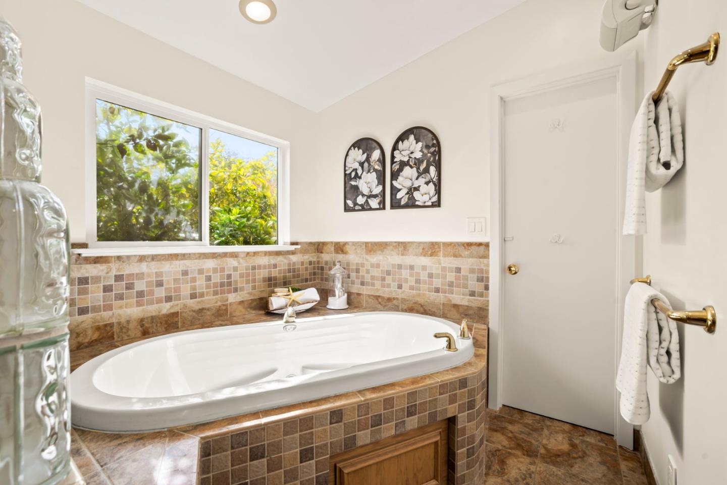 Detail Gallery Image 32 of 56 For 3786 Corina Way, Palo Alto,  CA 94303 - 4 Beds | 3 Baths