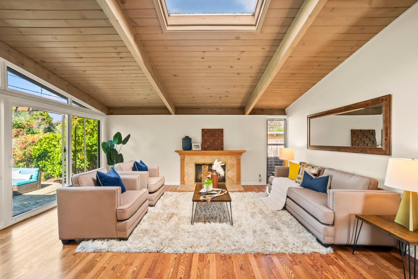 Detail Gallery Image 8 of 56 For 3786 Corina Way, Palo Alto,  CA 94303 - 4 Beds | 3 Baths