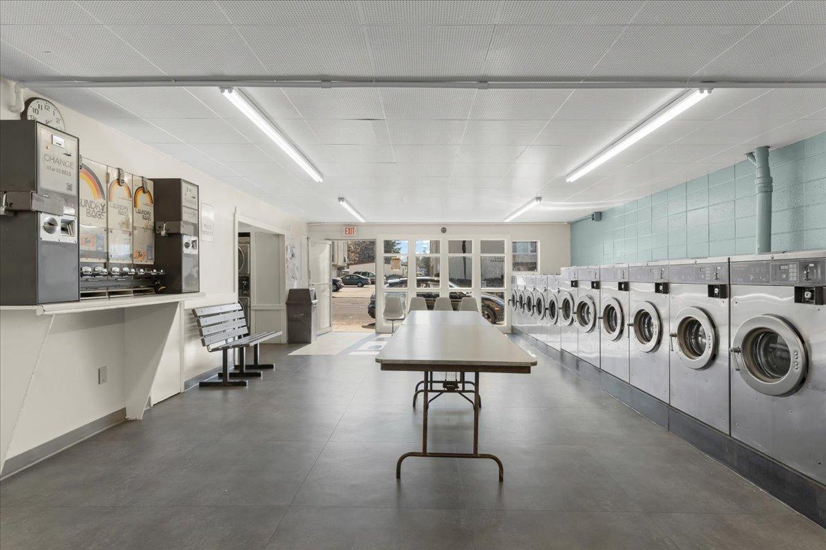 Detail Gallery Image 5 of 13 For 1728 Broadway St, Redwood City,  CA 94063 - – Beds | – Baths