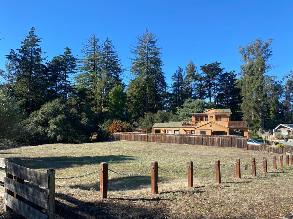 Detail Gallery Image 2 of 17 For 112 Hillcrest Ter, Santa Cruz,  CA 95060 - – Beds | – Baths