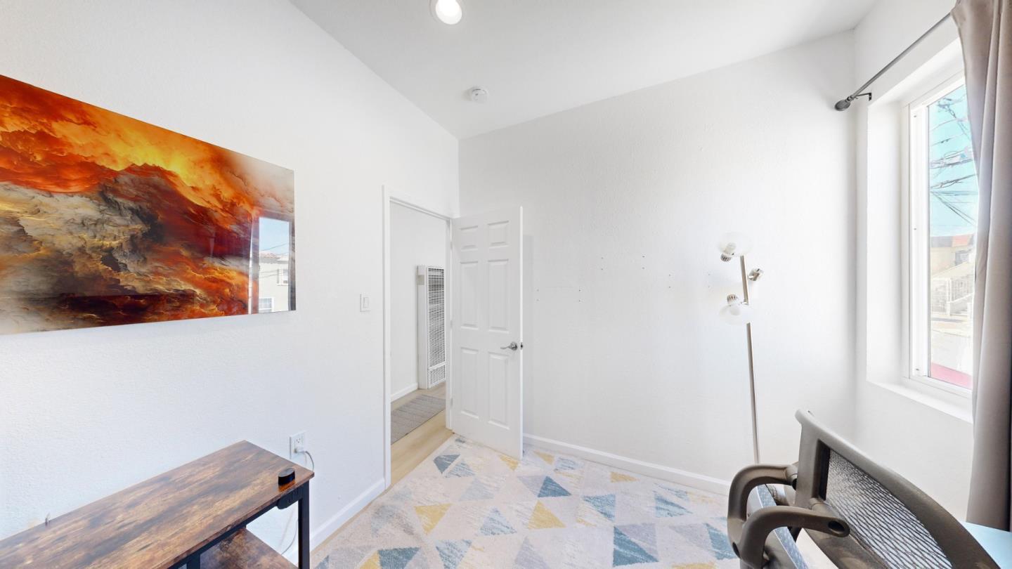 Detail Gallery Image 13 of 19 For 99 Holloway Ave, San Francisco,  CA 94112 - 6 Beds | 2 Baths