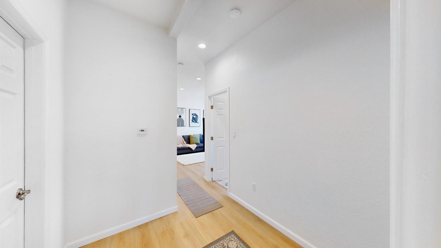Detail Gallery Image 15 of 19 For 99 Holloway Ave, San Francisco,  CA 94112 - 6 Beds | 2 Baths