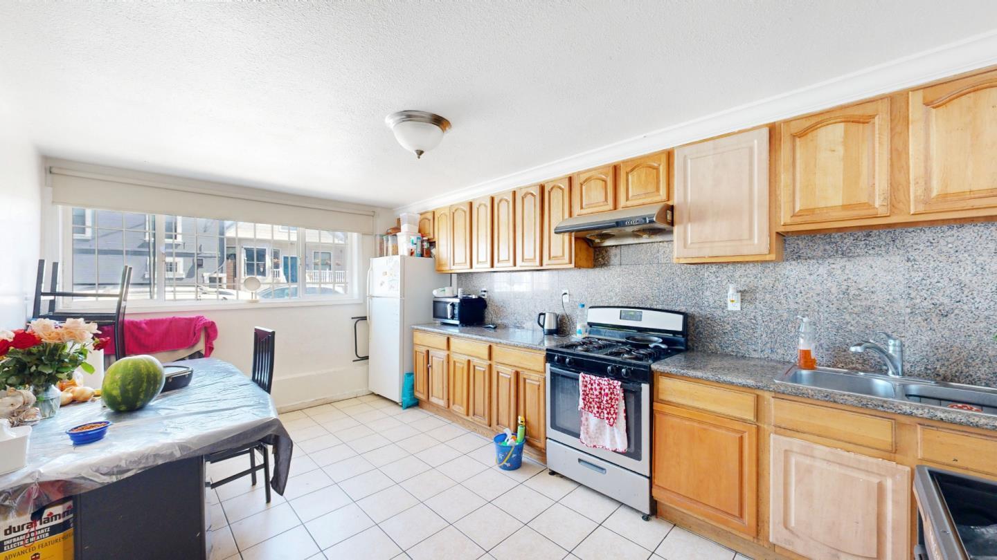 Detail Gallery Image 19 of 19 For 99 Holloway Ave, San Francisco,  CA 94112 - 6 Beds | 2 Baths