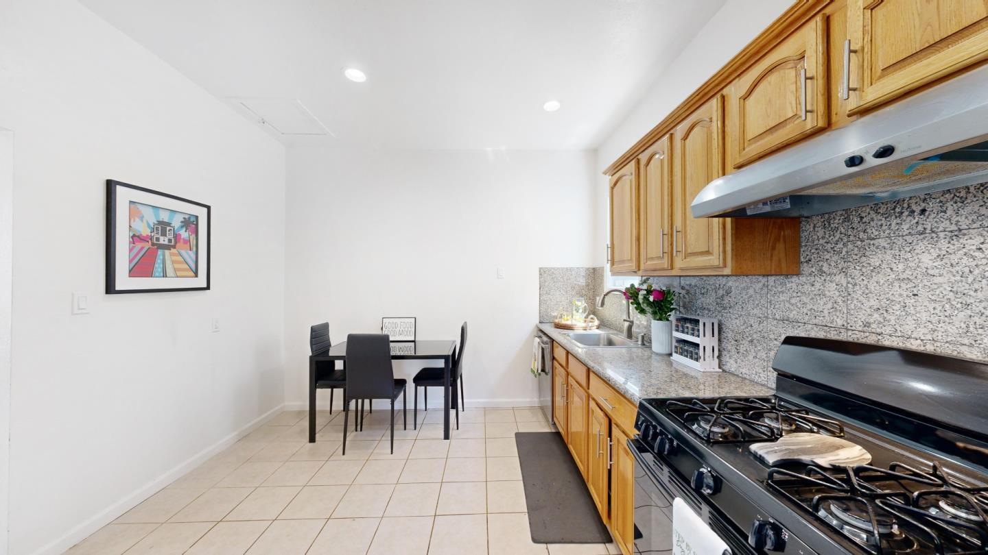 Detail Gallery Image 5 of 19 For 99 Holloway Ave, San Francisco,  CA 94112 - 6 Beds | 2 Baths