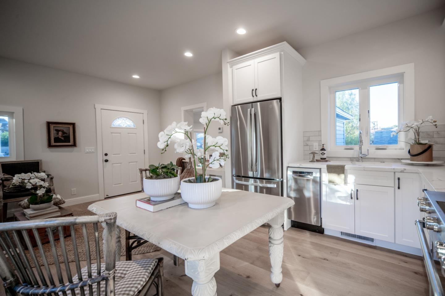 Detail Gallery Image 12 of 45 For 311 Lobos Ave, Pacific Grove,  CA 93950 - 2 Beds | 2 Baths