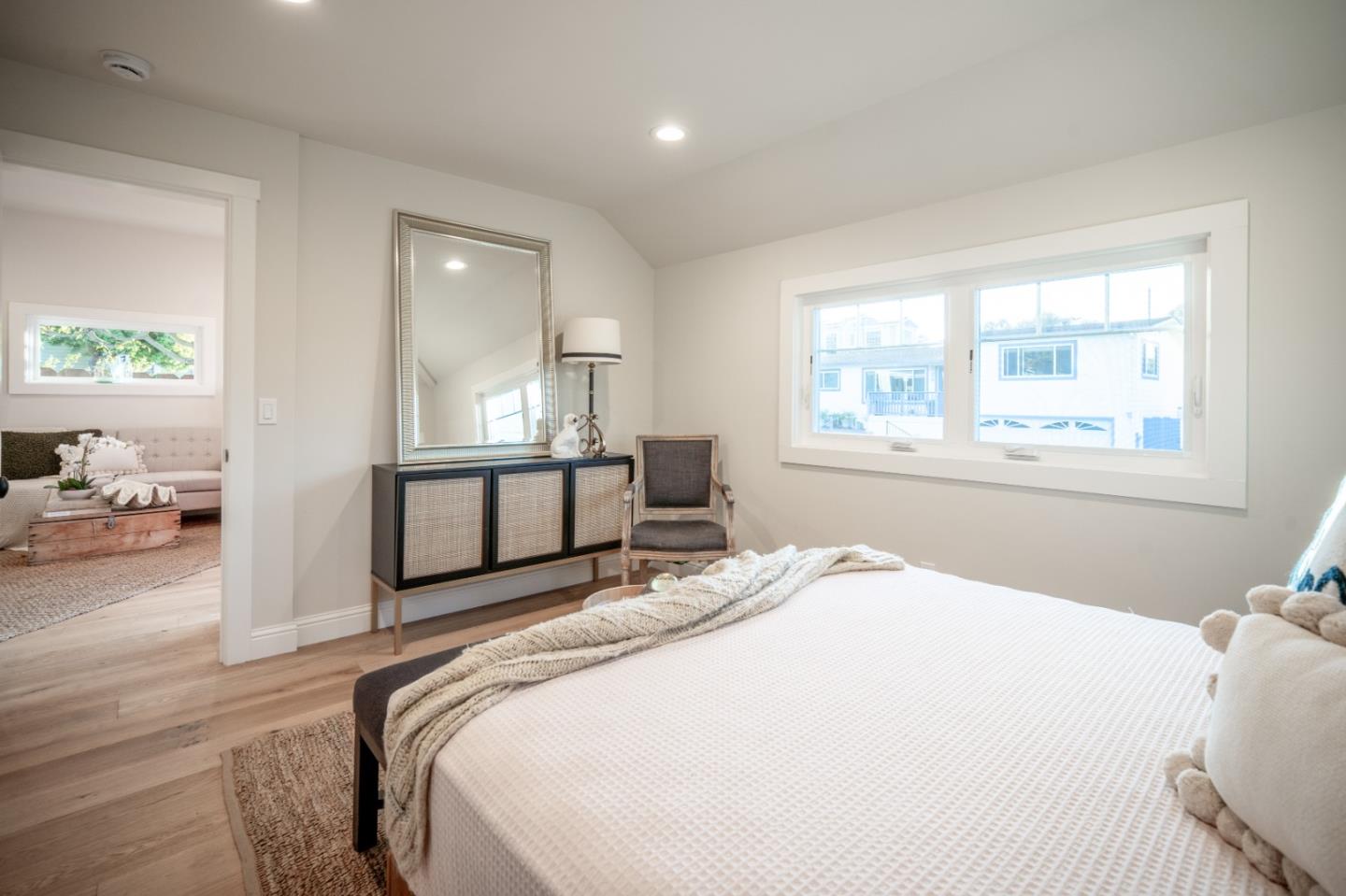 Detail Gallery Image 17 of 45 For 311 Lobos Ave, Pacific Grove,  CA 93950 - 2 Beds | 2 Baths