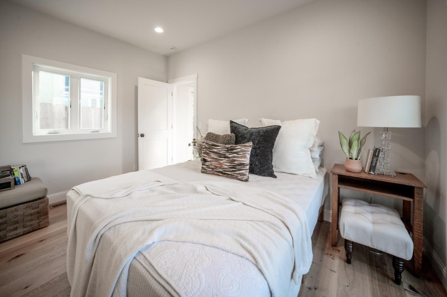 Detail Gallery Image 28 of 45 For 311 Lobos Ave, Pacific Grove,  CA 93950 - 2 Beds | 2 Baths