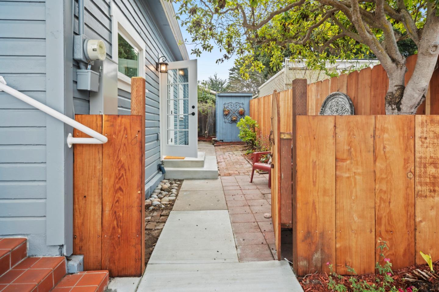 Detail Gallery Image 37 of 45 For 311 Lobos Ave, Pacific Grove,  CA 93950 - 2 Beds | 2 Baths