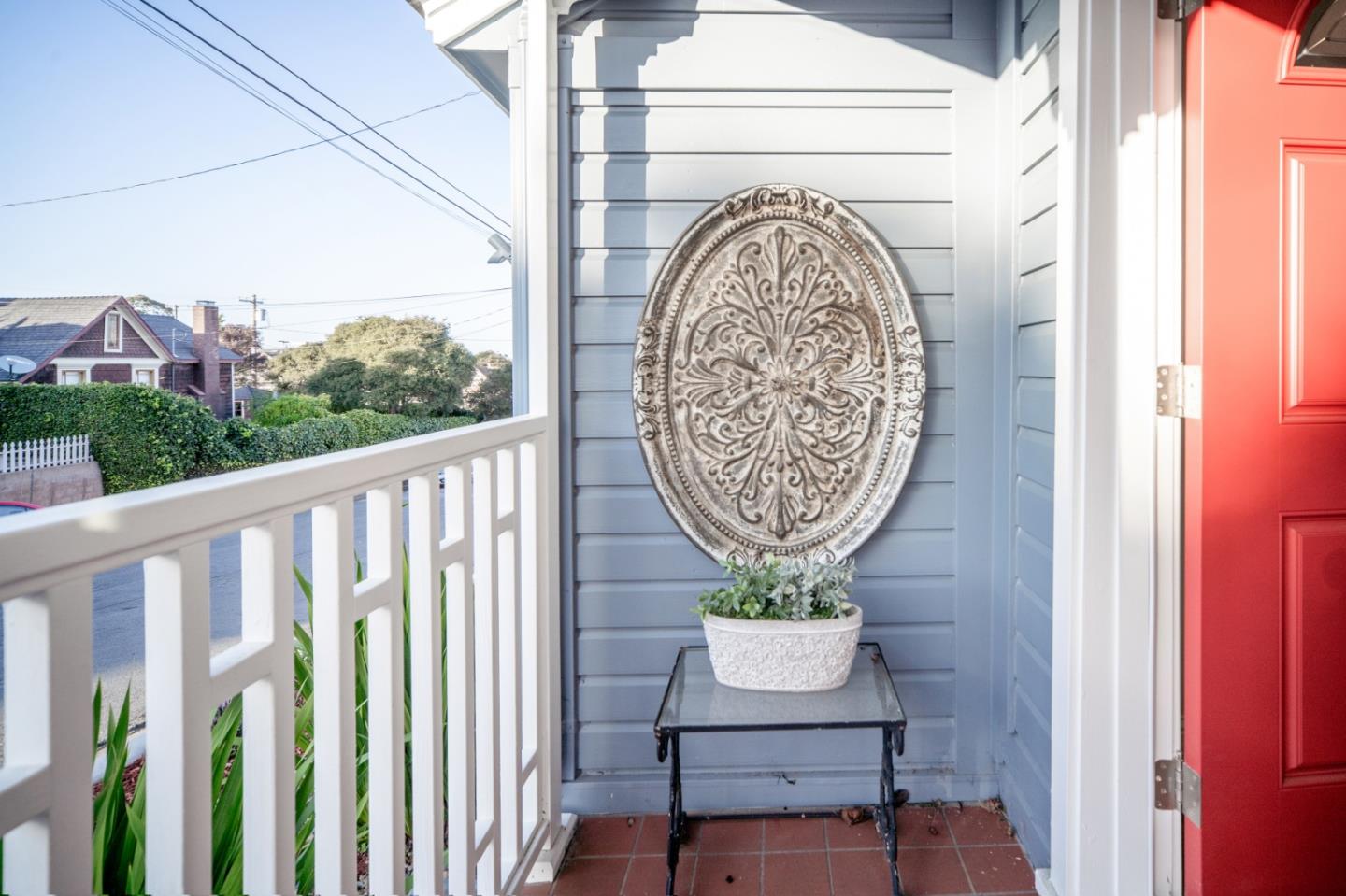 Detail Gallery Image 4 of 45 For 311 Lobos Ave, Pacific Grove,  CA 93950 - 2 Beds | 2 Baths