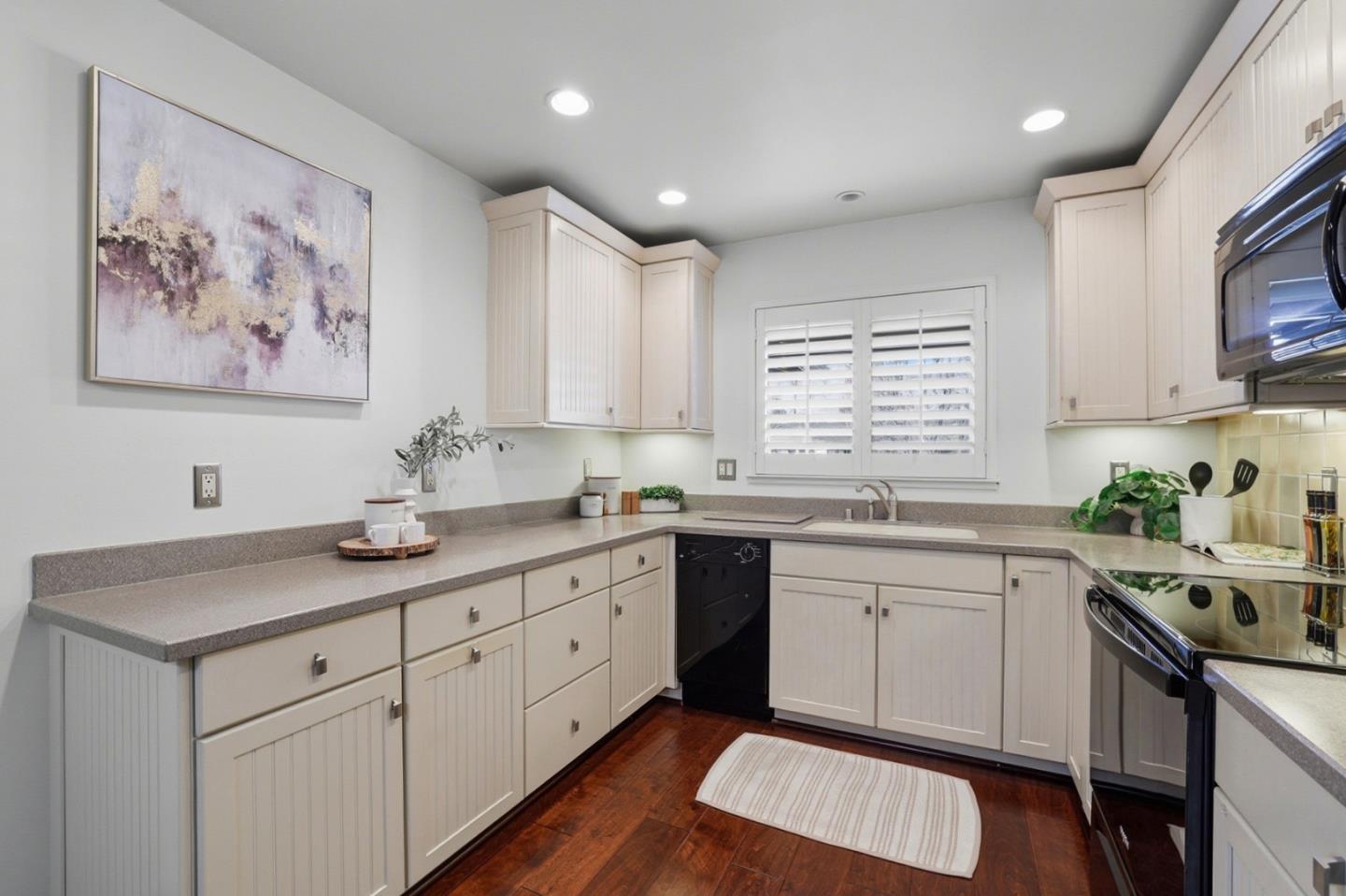 Detail Gallery Image 10 of 32 For 1580 Silvercrest Dr, San Jose,  CA 95118 - 4 Beds | 2 Baths