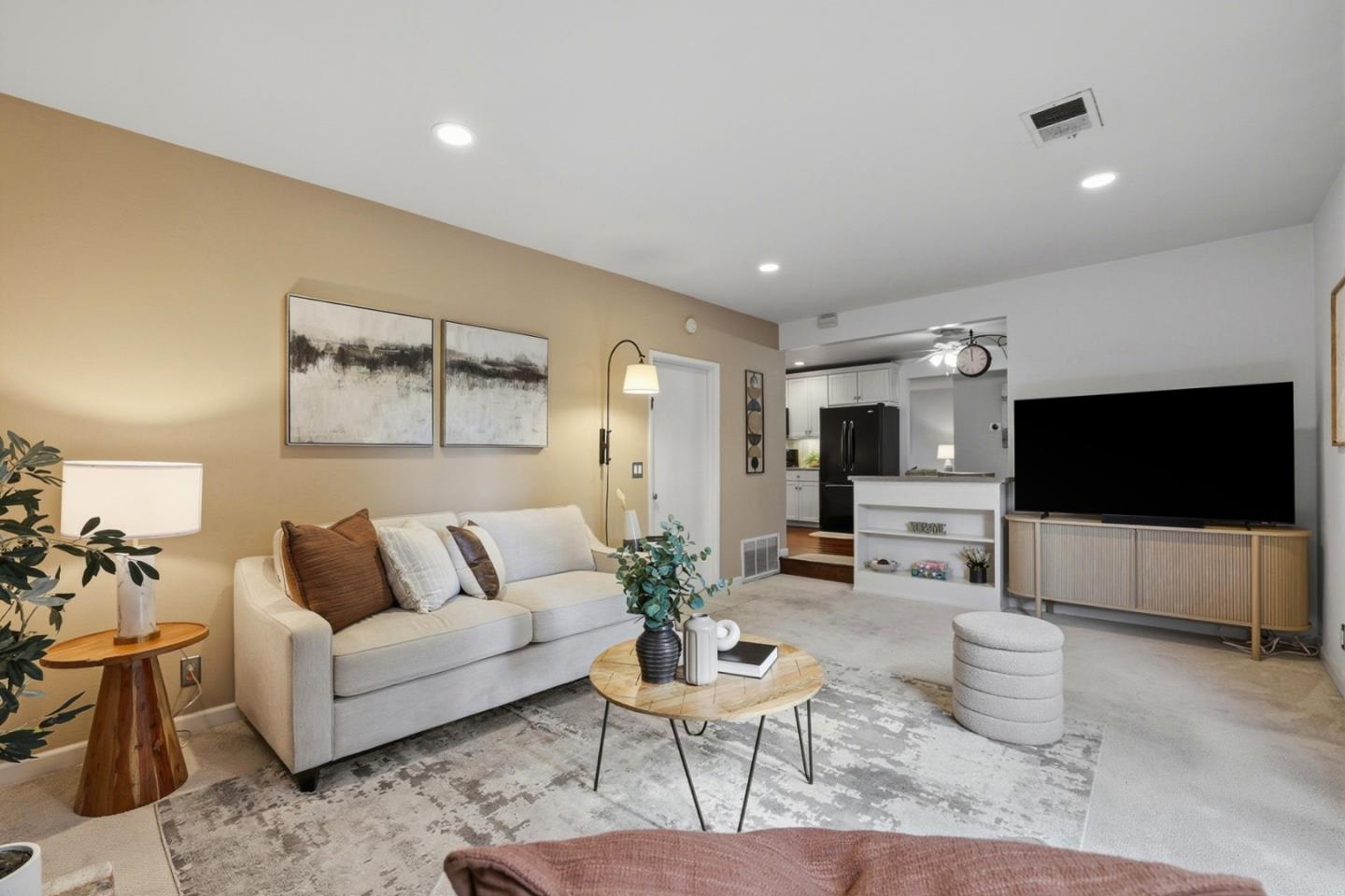 Detail Gallery Image 16 of 32 For 1580 Silvercrest Dr, San Jose,  CA 95118 - 4 Beds | 2 Baths