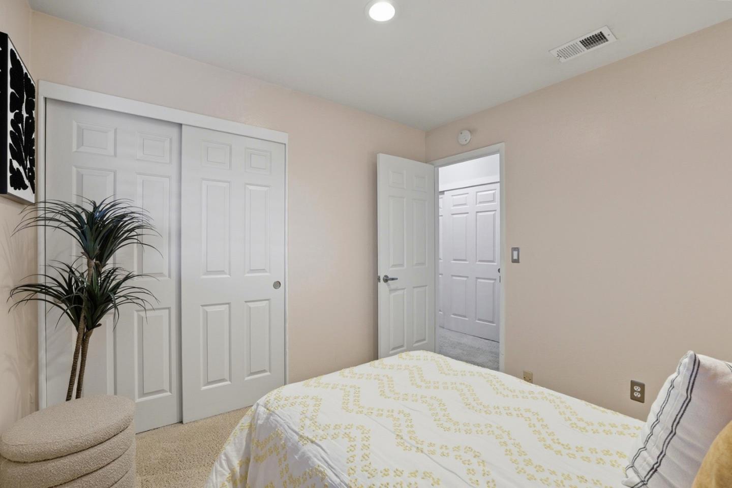 Detail Gallery Image 28 of 32 For 1580 Silvercrest Dr, San Jose,  CA 95118 - 4 Beds | 2 Baths