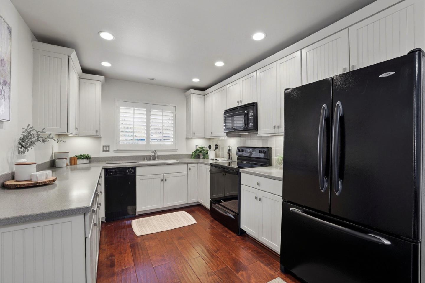 Detail Gallery Image 9 of 32 For 1580 Silvercrest Dr, San Jose,  CA 95118 - 4 Beds | 2 Baths