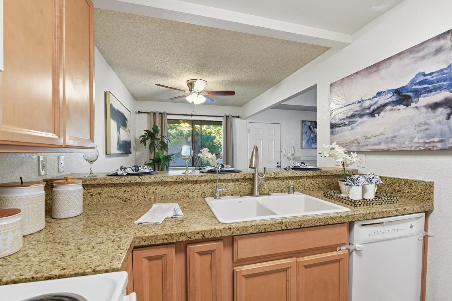 Detail Gallery Image 16 of 38 For 5696 Makati Cir #G,  San Jose,  CA 95123 - 2 Beds | 2 Baths