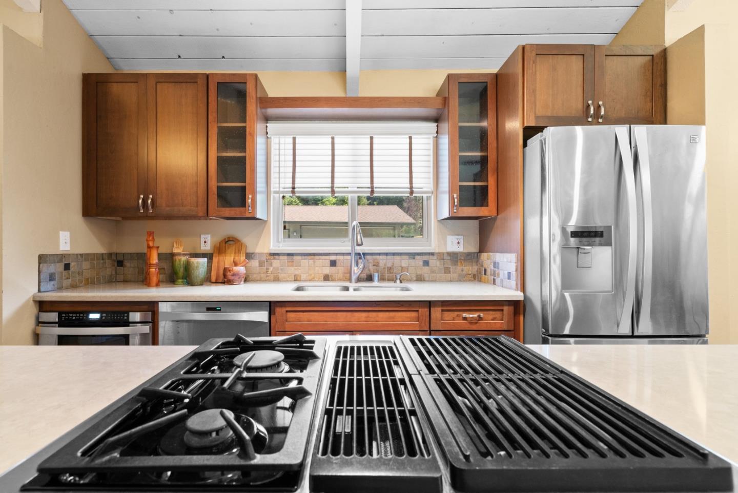 Detail Gallery Image 5 of 38 For 238 E Hilton Dr, Boulder Creek,  CA 95006 - 3 Beds | 2 Baths