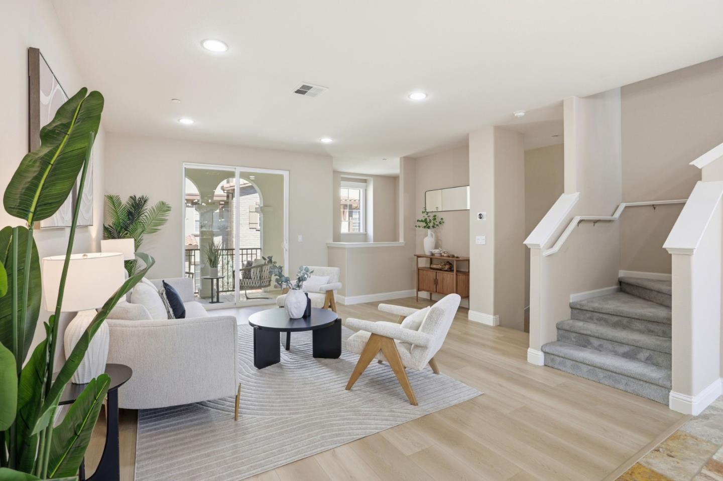 Detail Gallery Image 10 of 36 For 34170 via Torino, Fremont,  CA 94555 - 4 Beds | 3/1 Baths