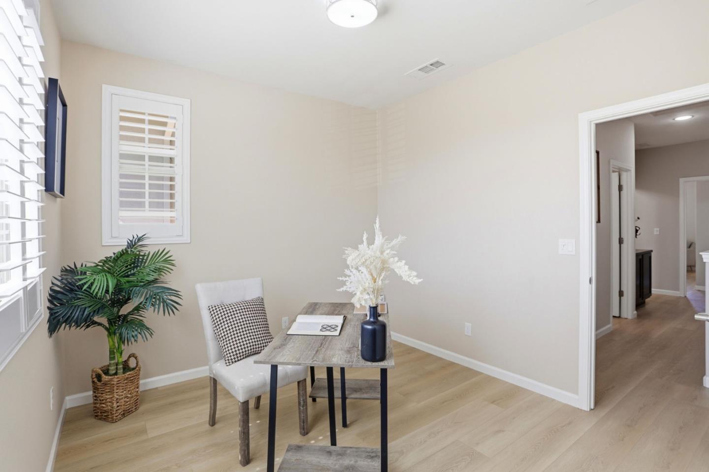 Detail Gallery Image 20 of 36 For 34170 via Torino, Fremont,  CA 94555 - 4 Beds | 3/1 Baths