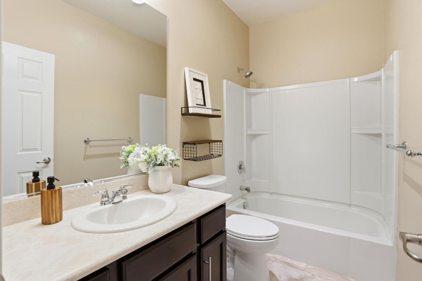 Detail Gallery Image 22 of 36 For 34170 via Torino, Fremont,  CA 94555 - 4 Beds | 3/1 Baths
